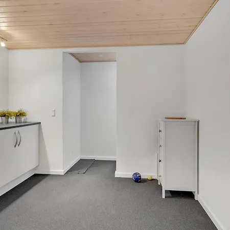 3 Bedroom Amazing In 別荘 *